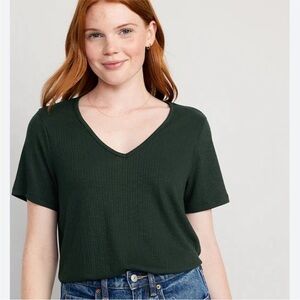 Old Navy Dark Lux Green V-Neck Short Sleeve Tee